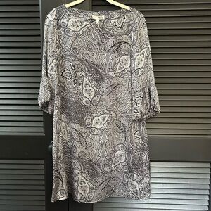 Joie 100% Silk Shift Dress, Black White Paisley, Effortlessly Chic Piece, Size M